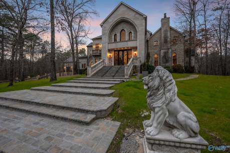 7204 Greenhill Blvd NW