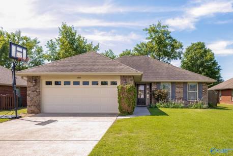 4955 Montauk Trail