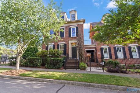2 Cranston Street
