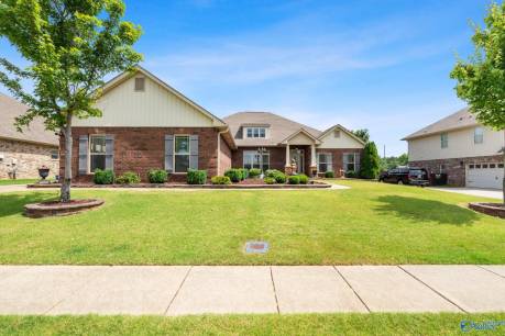 102 River Run Lane SW