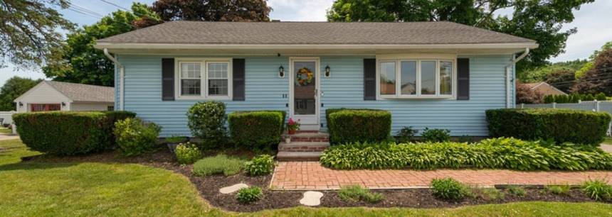 11 Maille Ave