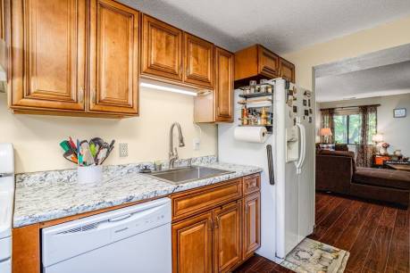 216 6th St 4