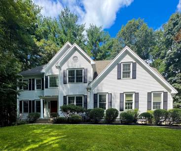 4 Metacomet Lane