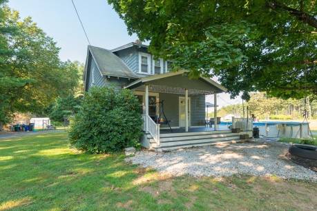 3 Warren Rd