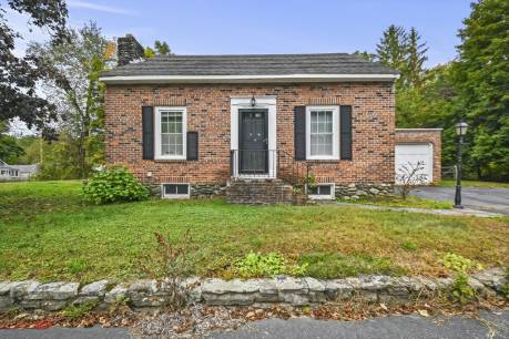 7 Maple Parkway