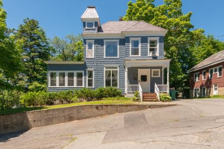 16 Dudley St