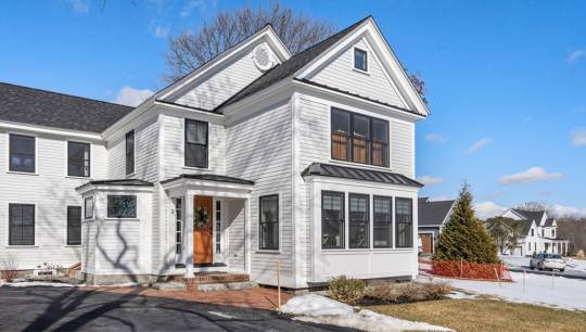 128 Main St 2