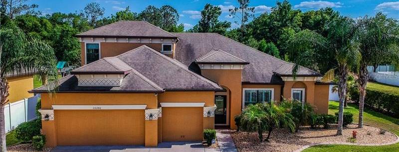 22246 Oakville Dr