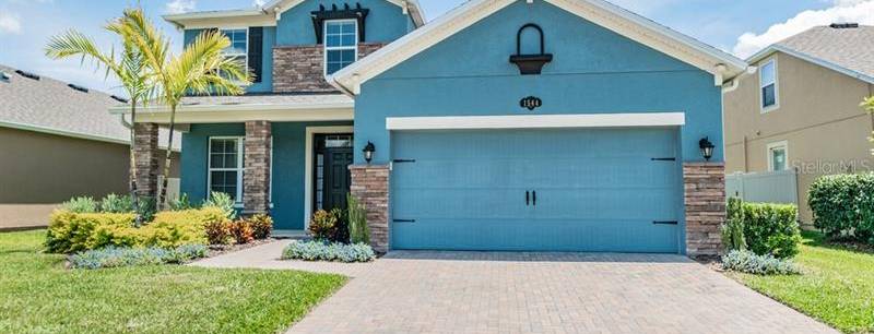 1544 Feather Grass Loop