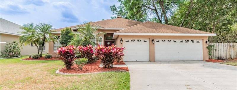 2926 Red Coat Cir