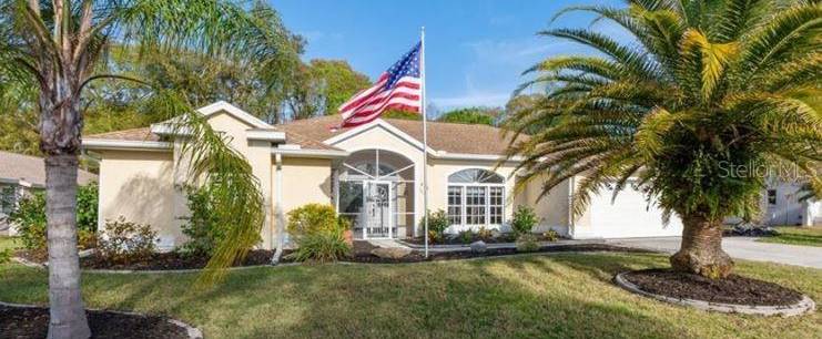 422 Lake Of The Woods Dr