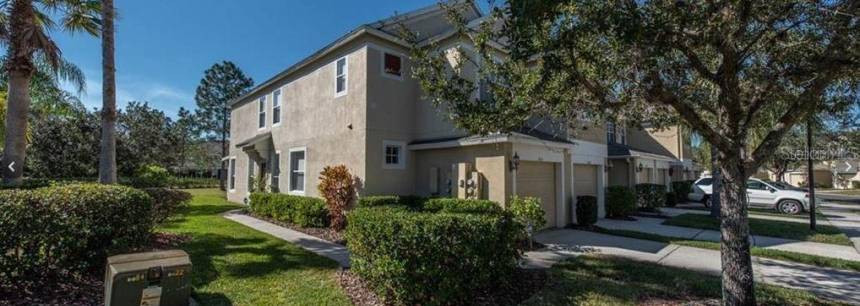 1021 Vista Cay Ct