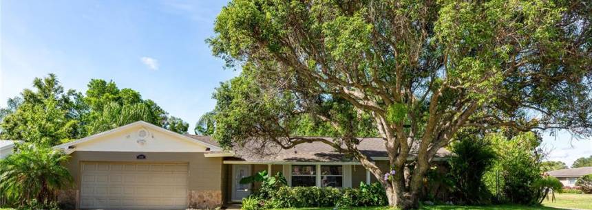 3302 Ferndell Dr