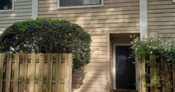 2104 SW 39th Dr
