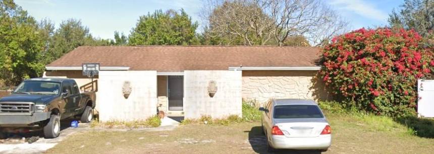 8247 Greenleaf Cir
