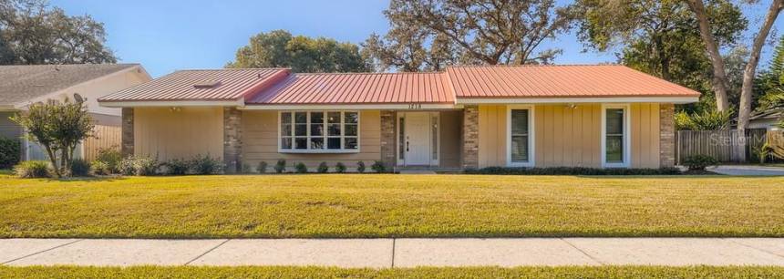 1218 Beacon Hill Dr