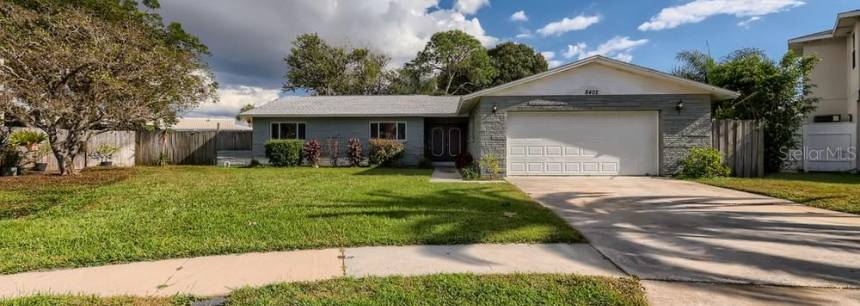 8402 Quartz Pl