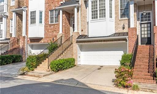 206 Creekway Xing SE