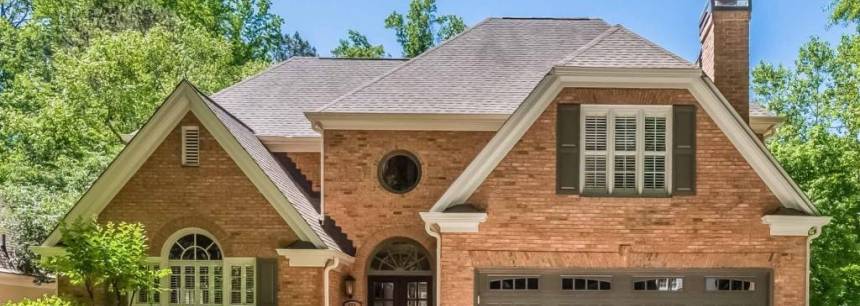 225 Woodchase Close NE