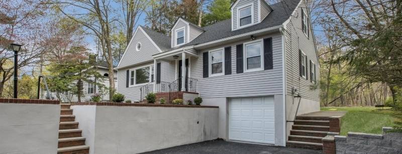 348 Squaw Brook Rd