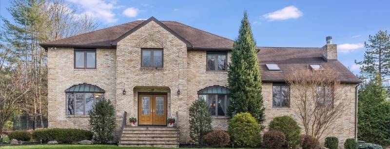 27 Weiss Dr