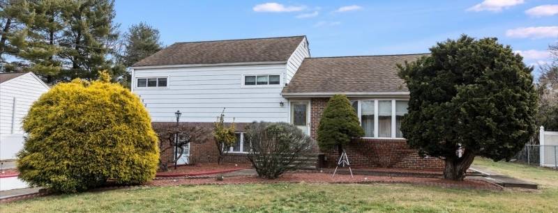 250 Valley Rd