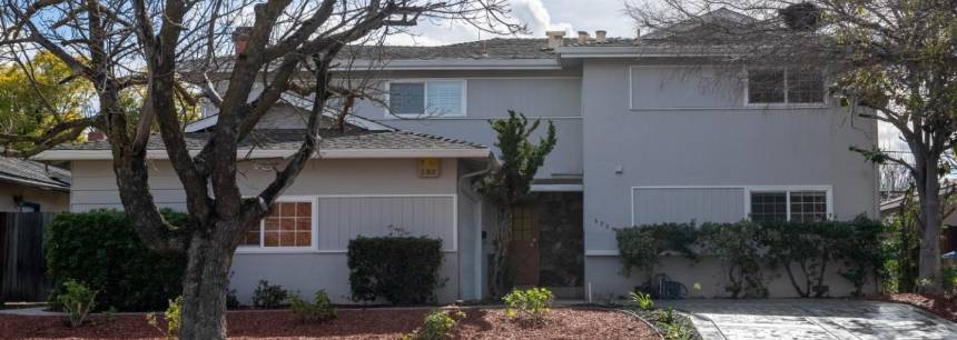 6988 Blue Hill Dr