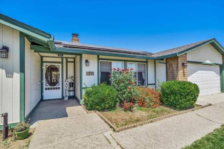 1075 E Edison St