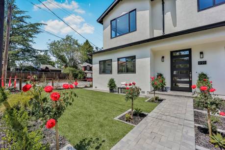 998 Lucky Ave