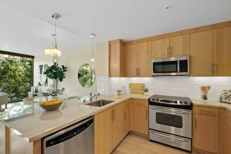 38 N Almaden Blvd 403