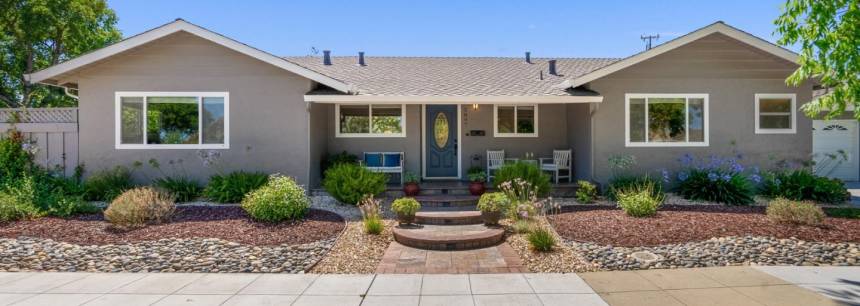 2897 Theresa Ln