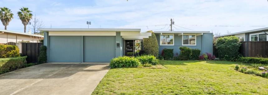 794 Devonshire Way