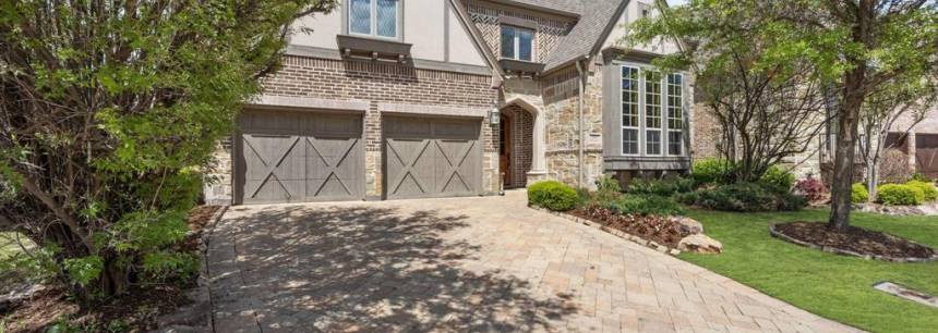 637 Clearwater Dr