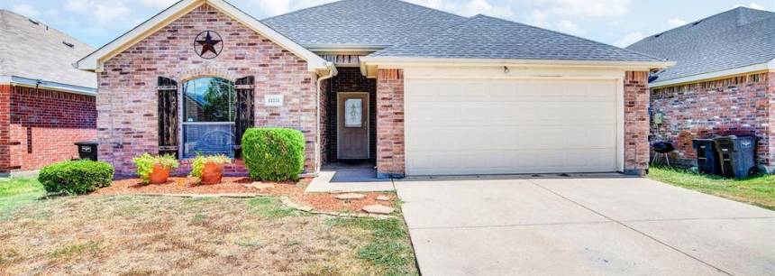 12221 Hunters Knoll Dr
