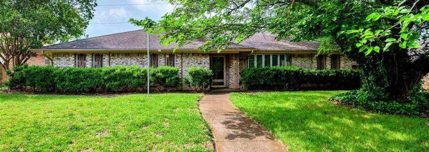 1026 Hunters Creek Dr
