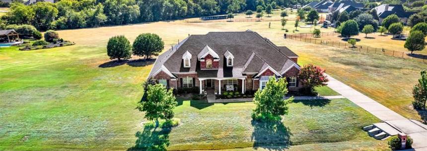 93 Elisabeth Way