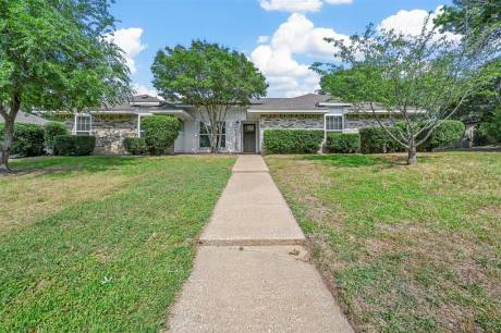 210 Winding Creek Dr