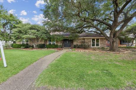 1301 Chesterton Dr