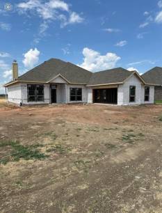 160 Lakecrest Dr