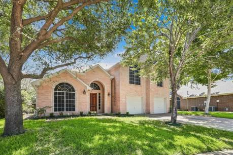 2704 Brighton Dr