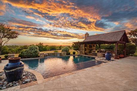 12083 Erin Ln