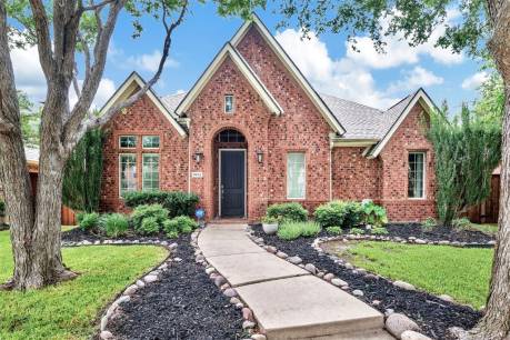 3952 Guadalupe Ln