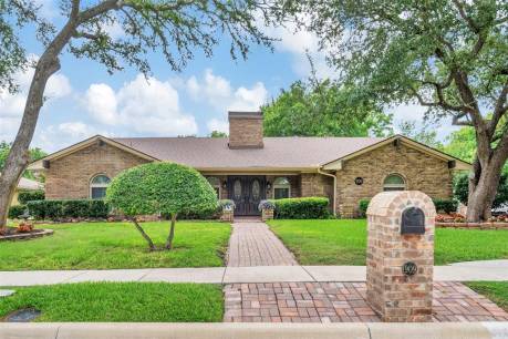 909 Valley Creek Dr