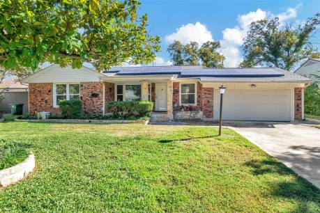 4645 Selkirk Dr