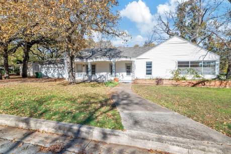 3001 Haltom Rd