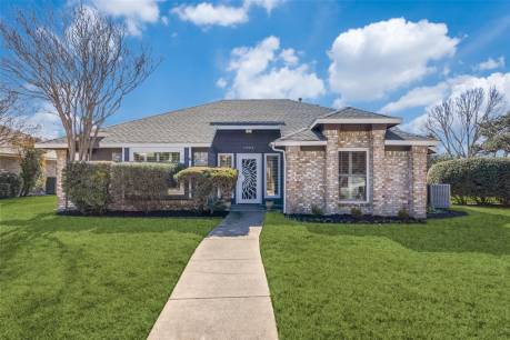1904 Crestside Dr