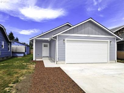 323 Colorado St