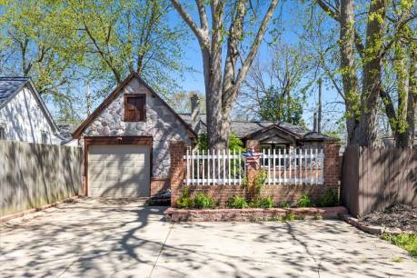 1024 Voorheis Rd