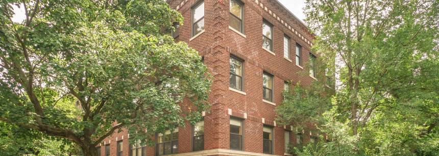 1257 W Roscoe St 1