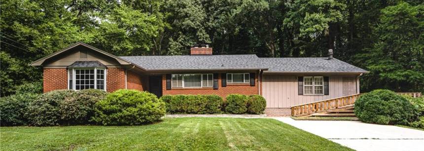 1936 Marlwood Cir